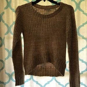 Light cream sweater.